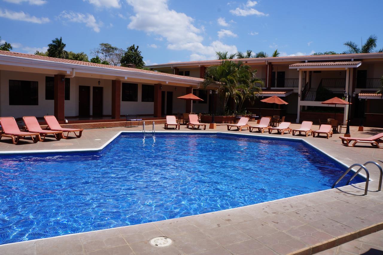 Farallones Hotel Chinandega Exterior photo