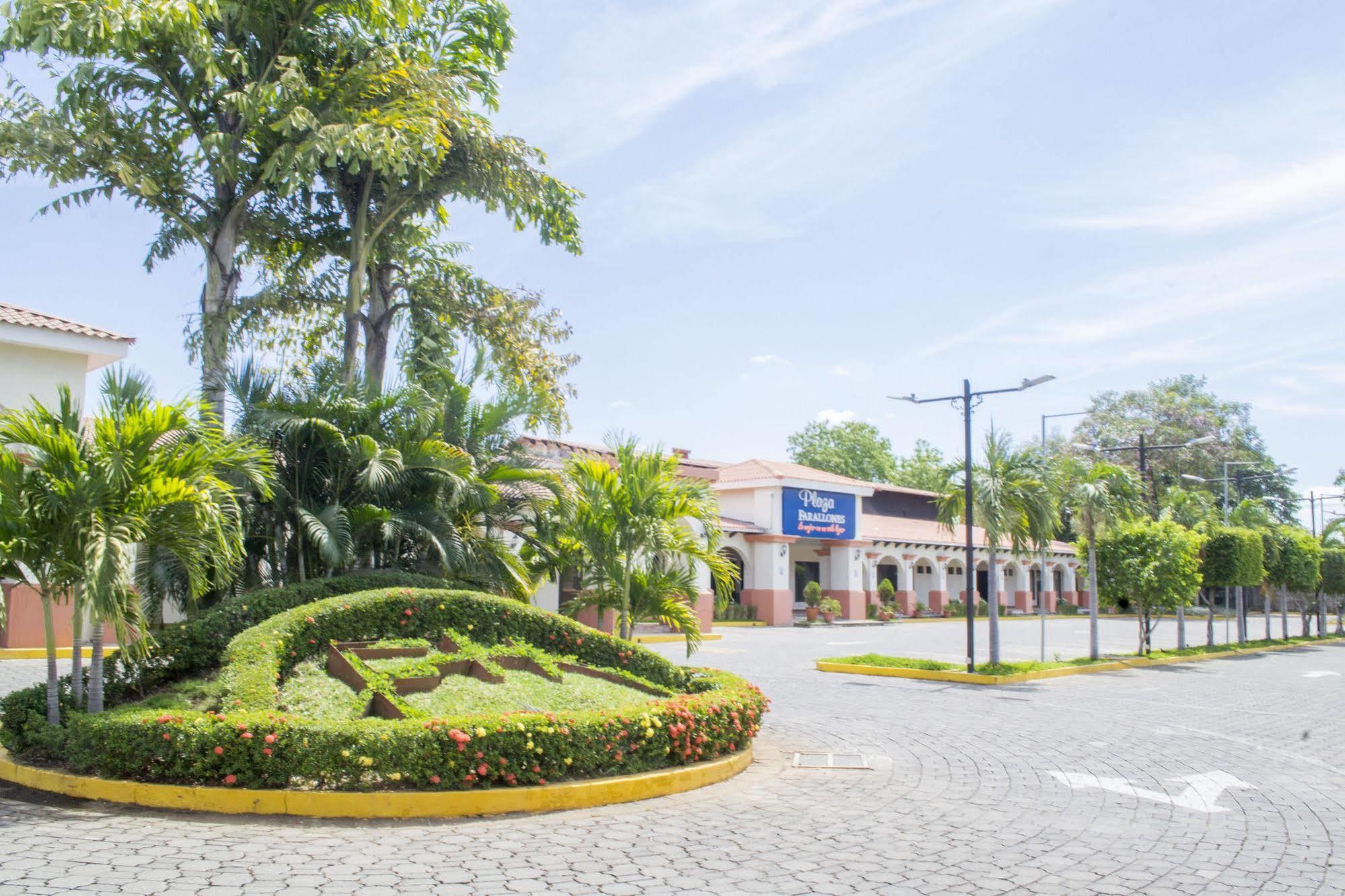 Farallones Hotel Chinandega Exterior photo